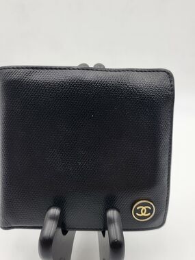 Chanel Caviar Black Leather Bi-Fold Compact Wallet..Authentic !!